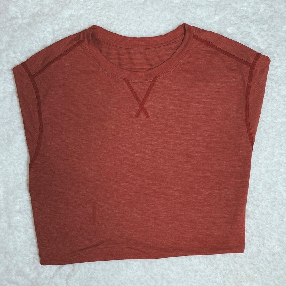 Lululemon T-shirt